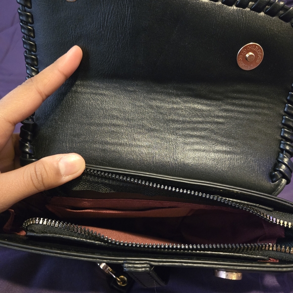 Elegant Black Women's Bag - Picture 3 of 5